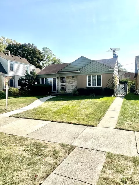 5011 Fitch Ave, Skokie, IL 60077