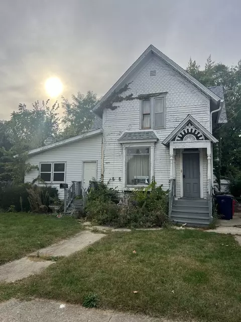 606 Logan Ave, Elgin, IL 60123
