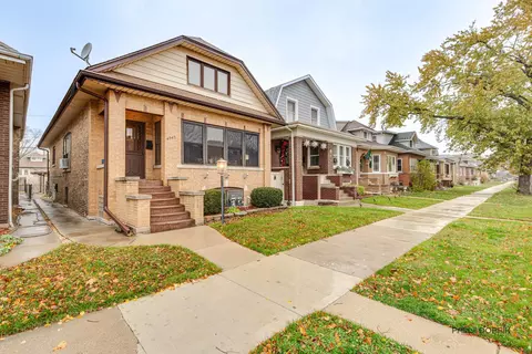 4942 N Kilpatrick Ave, Chicago, IL 60630