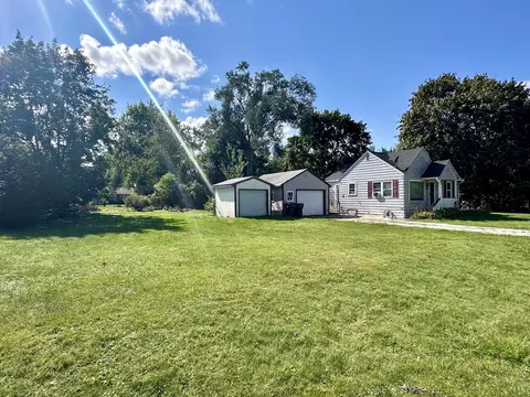 7109 Chippewa Dr, Wonder Lake, IL 60097