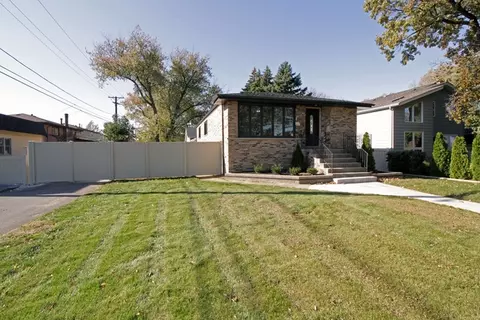 10650 S 82nd Ave, Palos Hills, IL 60465