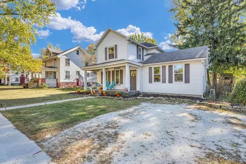342 E Pells St, Paxton, IL 60957 photo 3