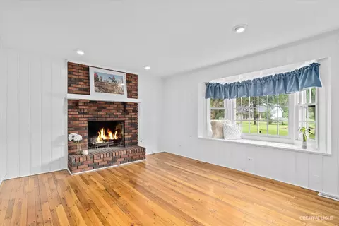 5 N360 Robin Ln, Wayne, IL 60184 photo 9