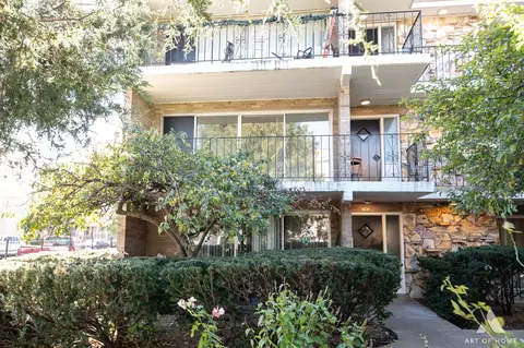 5920 S Kedzie Ave #8, Chicago, IL 60629