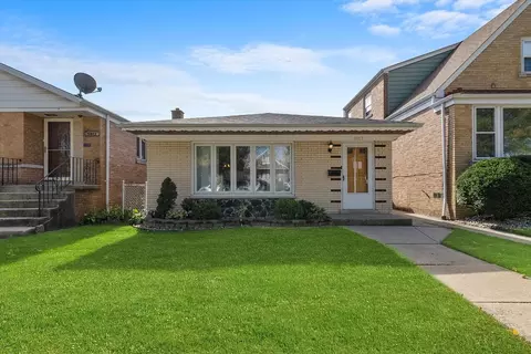 5817 W 63rd Pl, Chicago, IL 60638