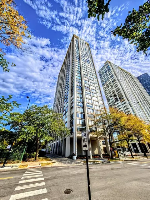 5455 N Sheridan Rd #3615, Chicago, IL 60640
