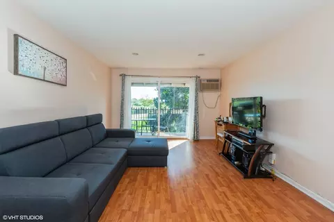 9 S S070 S Frontage Rd #211, Willowbrook, IL 60527 photo 2