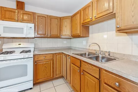 9 S S070 S Frontage Rd #211, Willowbrook, IL 60527 photo 5