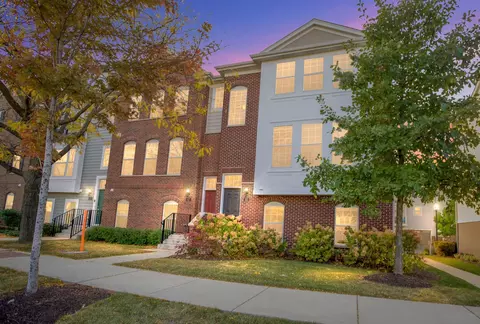 51 Margaret Dr, Schaumburg, IL 60194