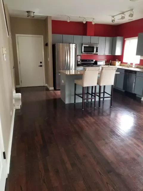 Kitchen - 825 E 41st St #2B, Chicago, IL 60653 photo 2 of 4