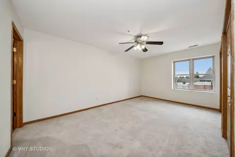 Bedroom - 27 E Hattendorf Ave #415, Roselle, IL 60172 photo 1 of 2