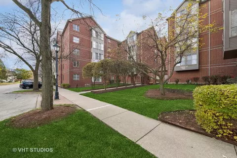 Exterior - 27 E Hattendorf Ave #415, Roselle, IL 60172 photo 1 of 4