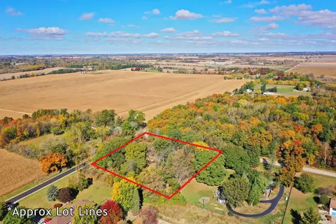 26015 Streit Rd, Harvard, IL 60033 photo 2