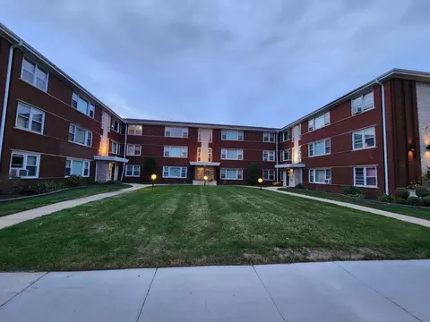 7956 S Pulaski Rd #304, Chicago, IL 60652