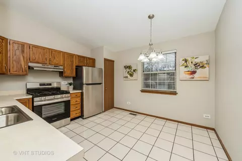 1122 Riverwood Dr, Algonquin, IL 60102 photo 8