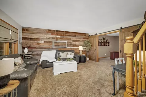 Living - 19332 Emerald Ct, Mokena, IL 60448 photo 3 of 4
