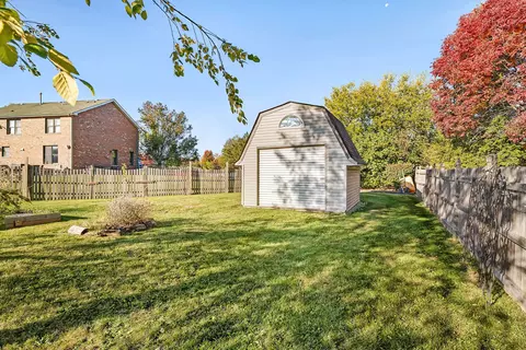 Exterior - 19332 Emerald Ct, Mokena, IL 60448 photo 7 of 9