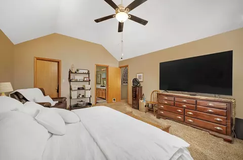 Bedroom - 19332 Emerald Ct, Mokena, IL 60448 photo 2 of 6