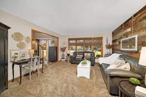 Living - 19332 Emerald Ct, Mokena, IL 60448 photo 4 of 4