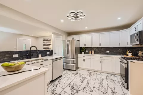 Kitchen - 14729 Beachview Ter, Dolton, IL 60419 photo 1 of 1