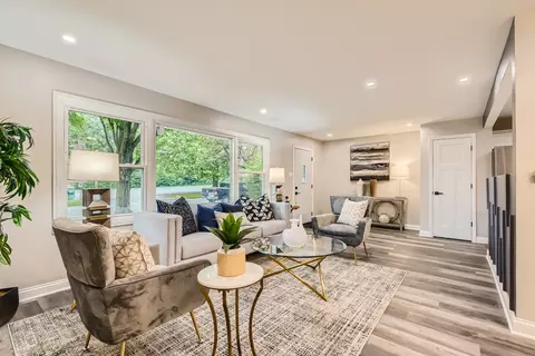 Living - 14729 Beachview Ter, Dolton, IL 60419 photo 1 of 4