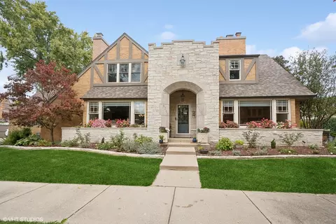 6200 N Lenox Ave, Chicago, IL 60646