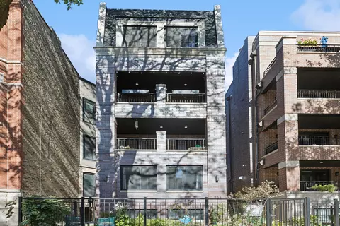 724 W Aldine Ave #2, Chicago, IL 60657