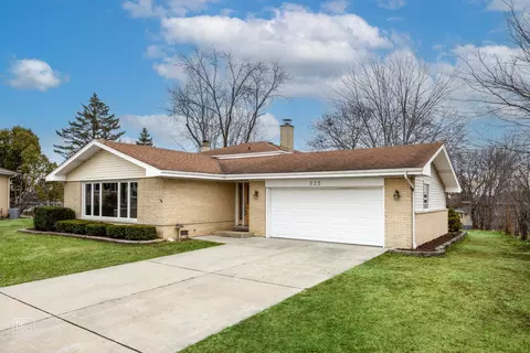 525 Susan Ct, Schaumburg, IL 60193