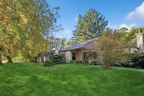 221 Laurel Ave, Wilmette, IL 60091