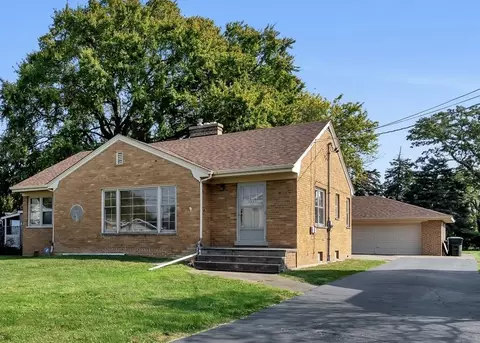 7533 Garden Ln, Justice, IL 60458