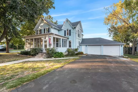 203 Elm St, Sycamore, IL 60178