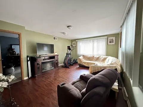 Living - 14616 Turner Ave, Midlothian, IL 60445 photo 1 of 1