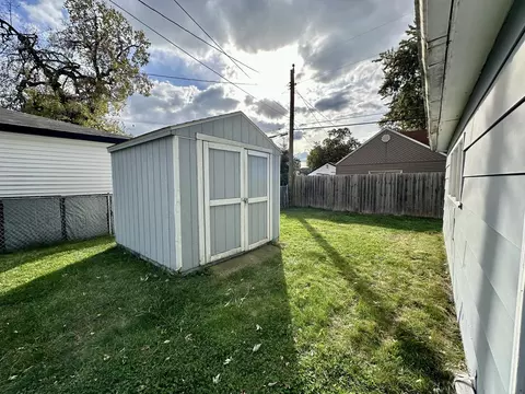 Exterior - 14616 Turner Ave, Midlothian, IL 60445 photo 4 of 5