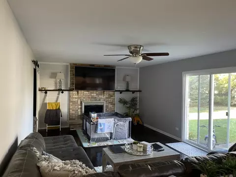 817 Edgewater Dr, Minooka, IL 60447 photo 9