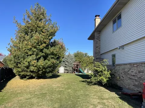 817 Edgewater Dr, Minooka, IL 60447 photo 27