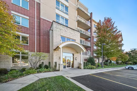 8300 Concord Dr #409, Morton Grove, IL 60053