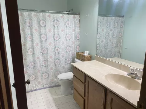 Bath - 1750 Charles Ave, Algonquin, IL 60102 photo 2 of 2