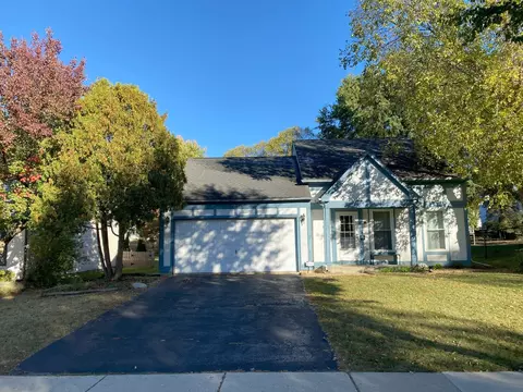 1750 Charles Ave, Algonquin, IL 60102