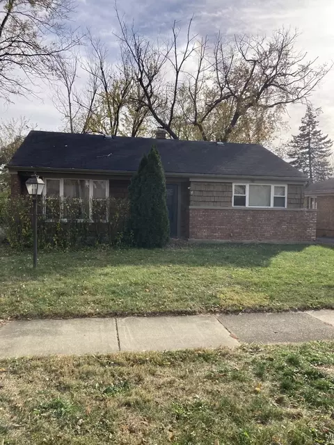 2155 Spruce Rd, Homewood, IL 60430