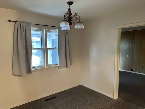 1422 W Vanmeter St, Kankakee, IL 60901 photo 5