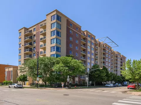 100 N Hermitage Ave #802, Chicago, IL 60612