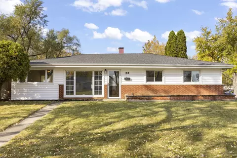 90 Pleasant St, Hoffman Estates, IL 60169