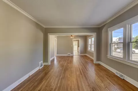 Living - 14 E 31st Pl, Steger, IL 60475 photo 2 of 4