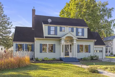 220 E 6th St, Sandwich, IL 60548