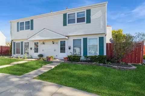 1976 Hastings Dr, Hoffman Estates, IL 60169