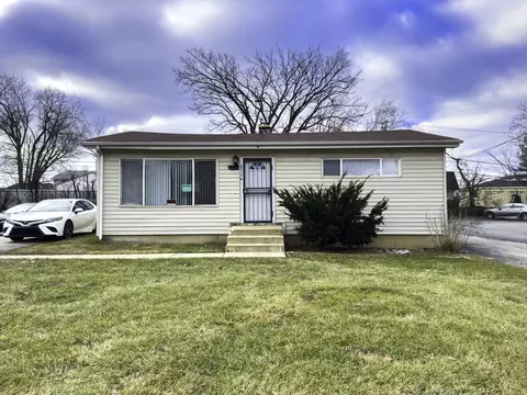 8724 S Roberts Rd, Hickory Hills, IL 60457