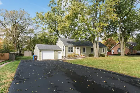 829 S Cedar Rd, New Lenox, IL 60451