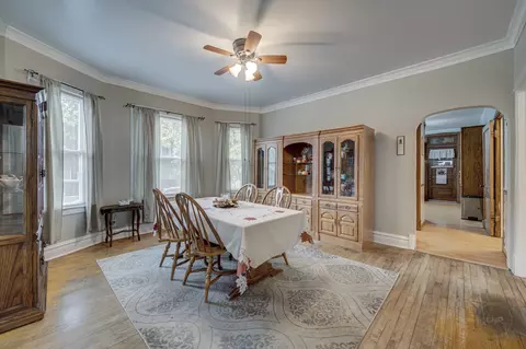 Dining - 6447 Sinclair Ave, Berwyn, IL 60402 photo 2 of 4