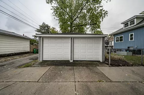 Exterior - 6447 Sinclair Ave, Berwyn, IL 60402 photo 4 of 14