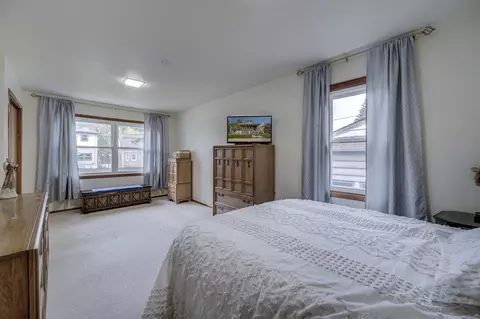 Bedroom - 6447 Sinclair Ave, Berwyn, IL 60402 photo 6 of 17